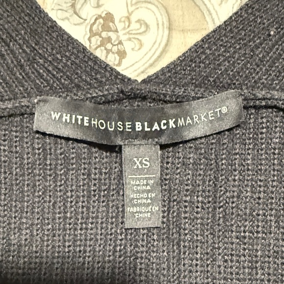 White House Black Market Elegant V-Neck Cashmere Blend Tunic Sweater - Picture 2 of 2